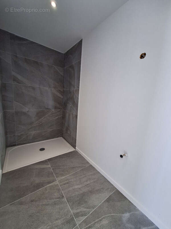 Maison à LES MARTRES-DE-VEYRE