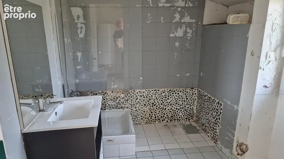 Deux logements à rénover entièrement - photo 9