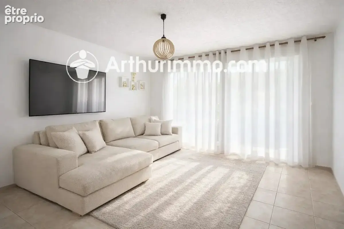 Appartement T4 de 75 m² avec garage double, cave et balcon – Grigny (69520) - photo 3