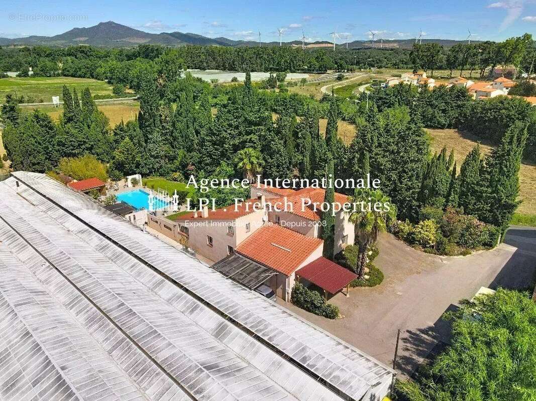 Maison à PEZILLA-LA-RIVIERE