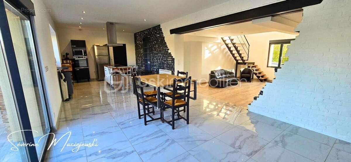 Propriété semi plain pied de 260 m² - photo 4