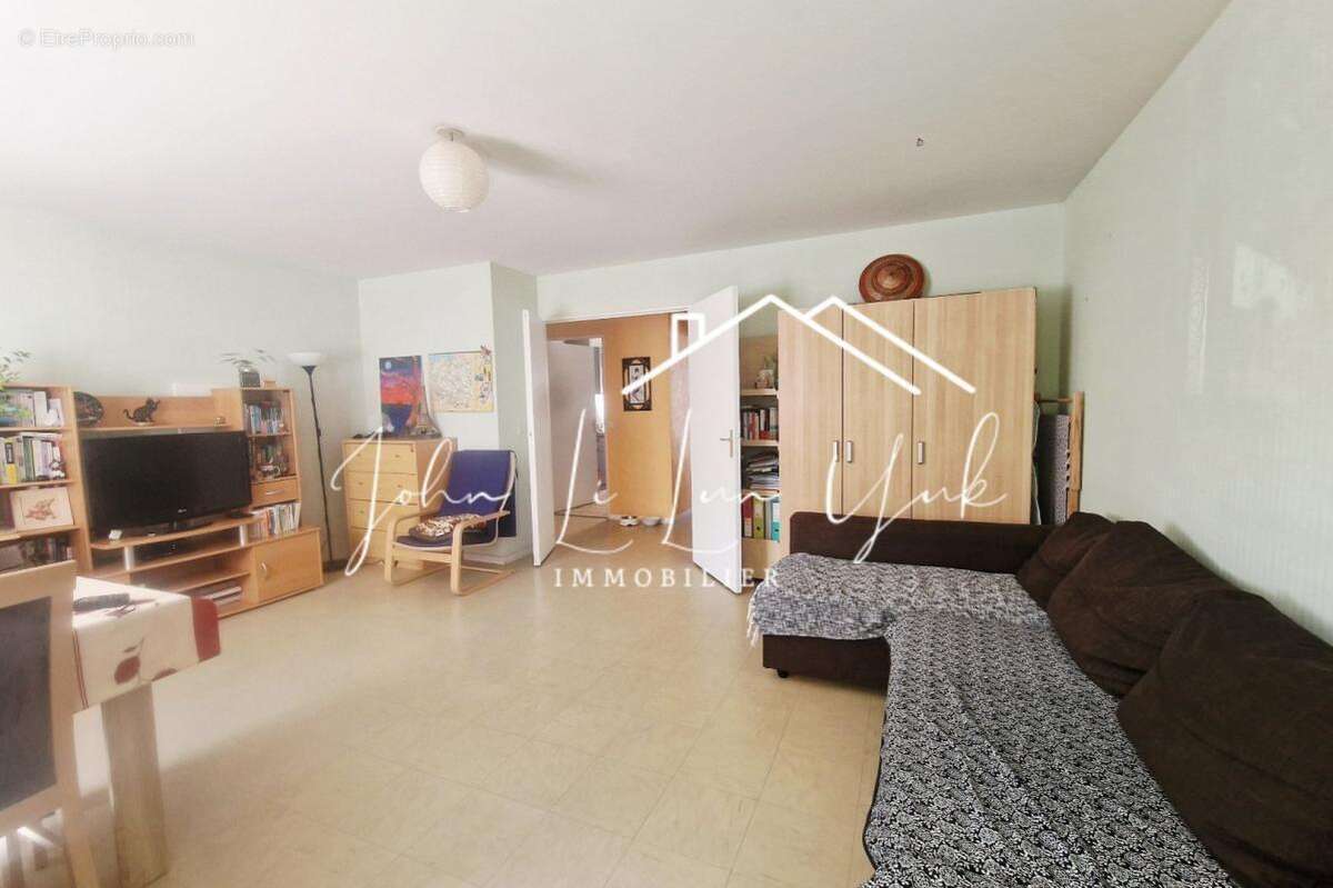 Appartement à BEAUCHAMP