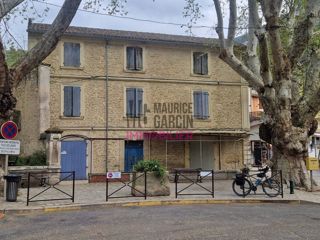 Maison à FONTAINE-DE-VAUCLUSE