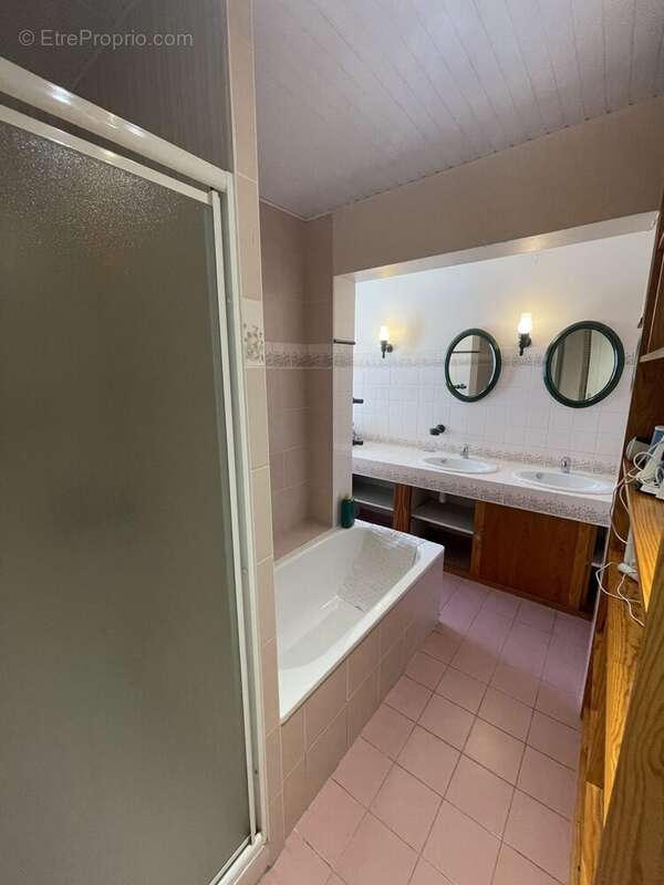 Maison 111 m² à Romans-Sur-Isere  - photo 9