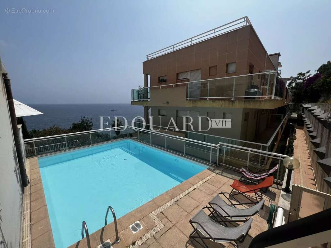 Appartement à ROQUEBRUNE-CAP-MARTIN