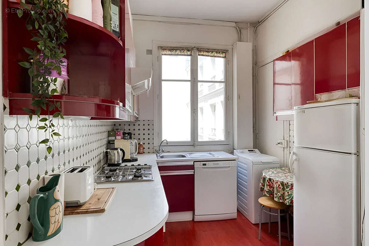 Appartement à PARIS-7E