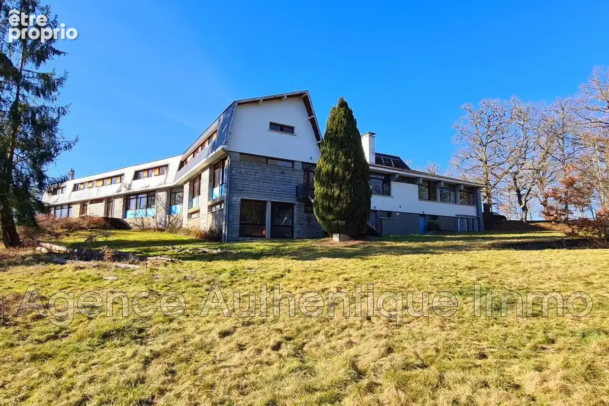 Commerce 2 600 m² à vendre à Clermont-Ferrand (63000) - photo 4