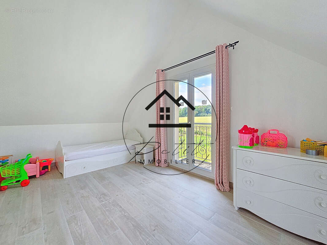 Maison à ULLY-SAINT-GEORGES