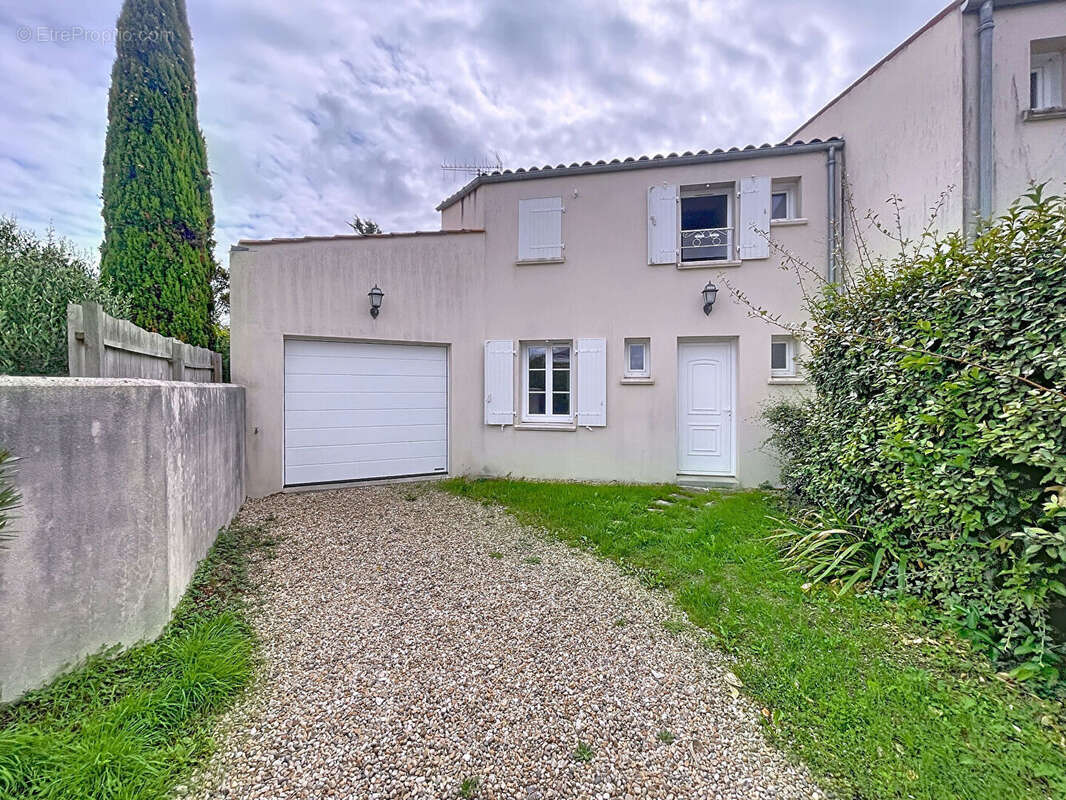 Maison à SAINT-XANDRE