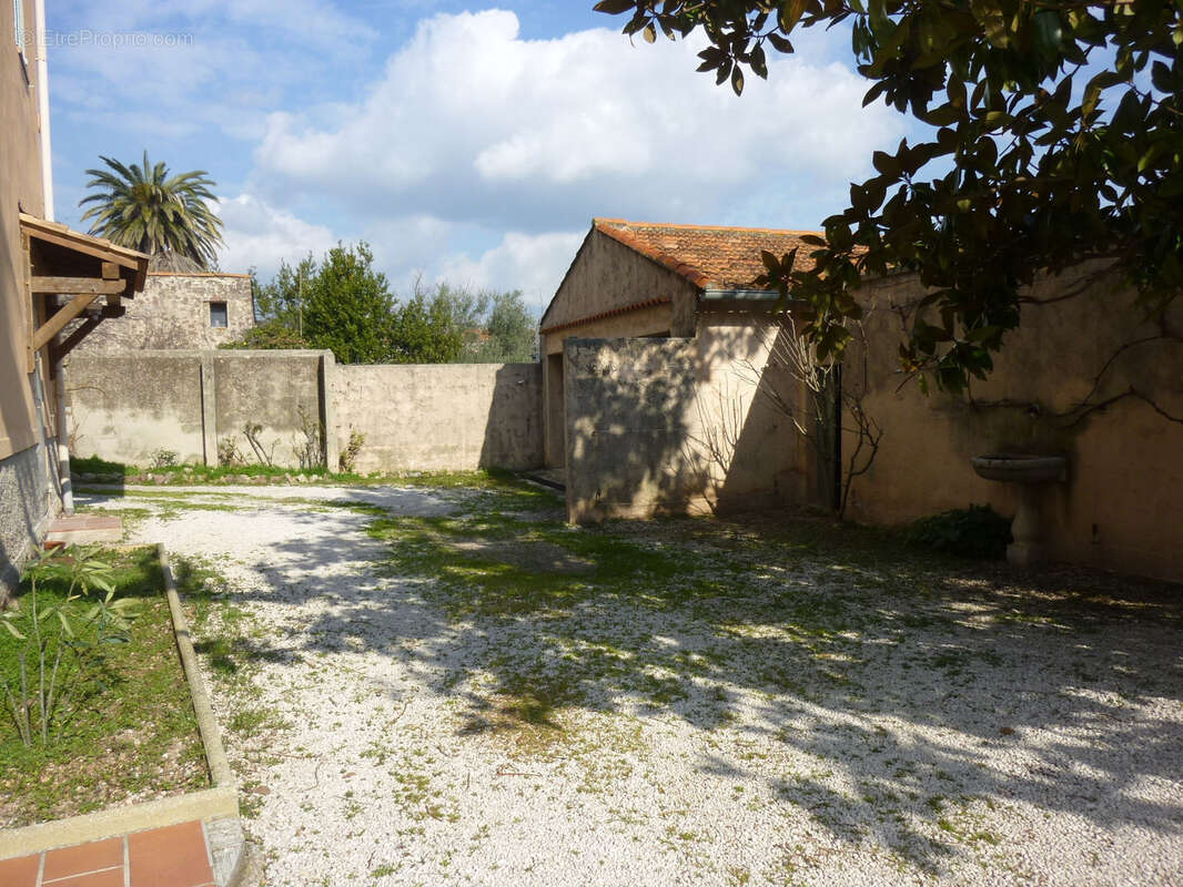 Maison à SOLLIES-PONT
