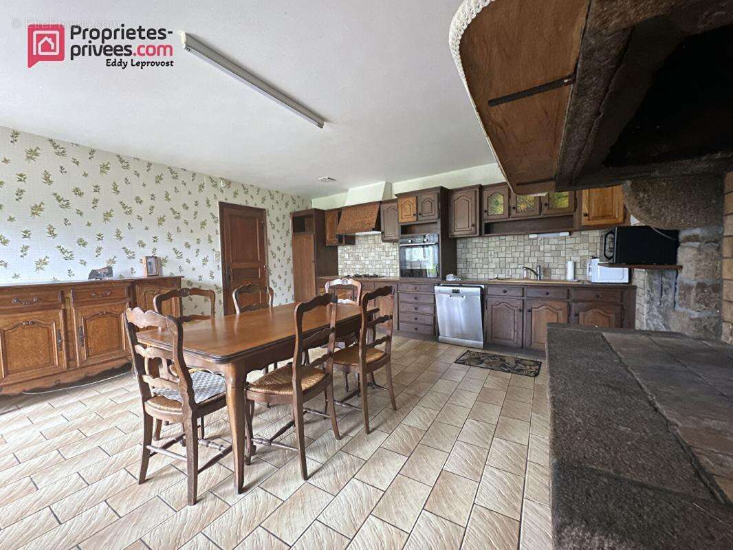 Maison en pierre de 137m² à Brouains - photo 2