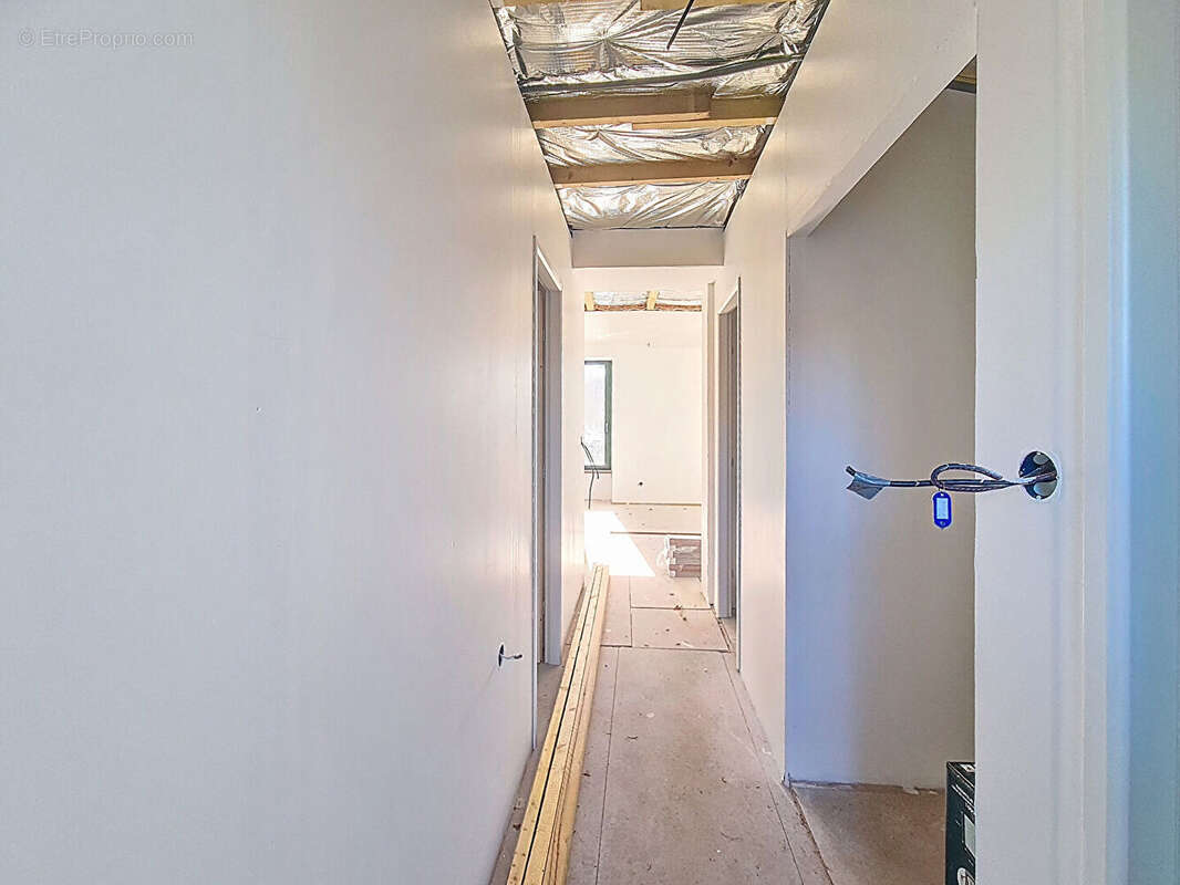 Appartement à COMMANA