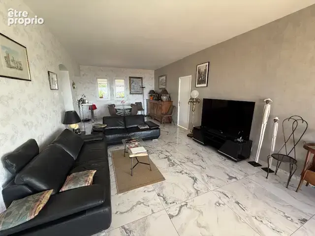 BANDOL quartier résidentiel très prisé vue mer agréable villa avec piscine - photo 5