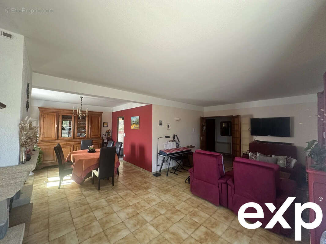 Maison à SAINT-MAXIMIN-LA-SAINTE-BAUME