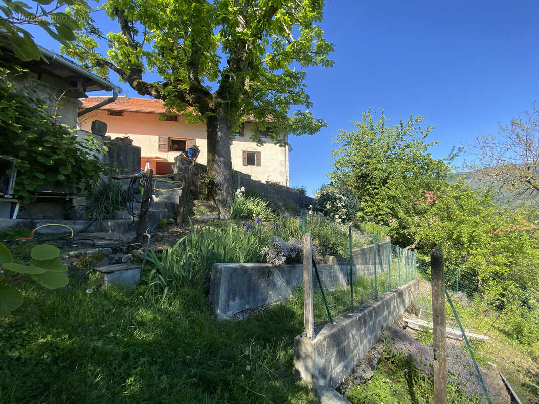 Maison à LOISIEUX