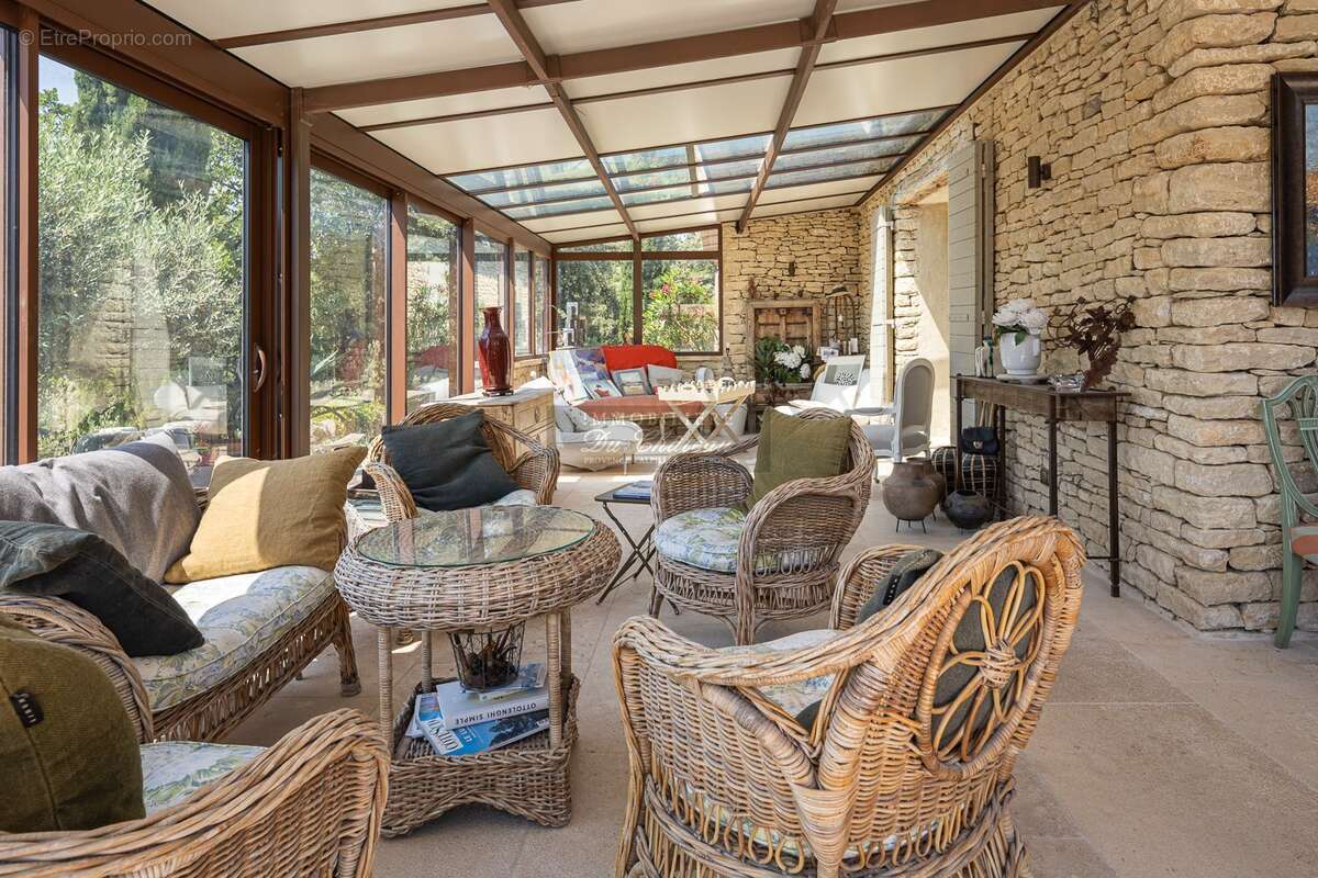 Maison avec vue panoramique, piscine et dépendance calme et proche village 4 chambres - photo 5