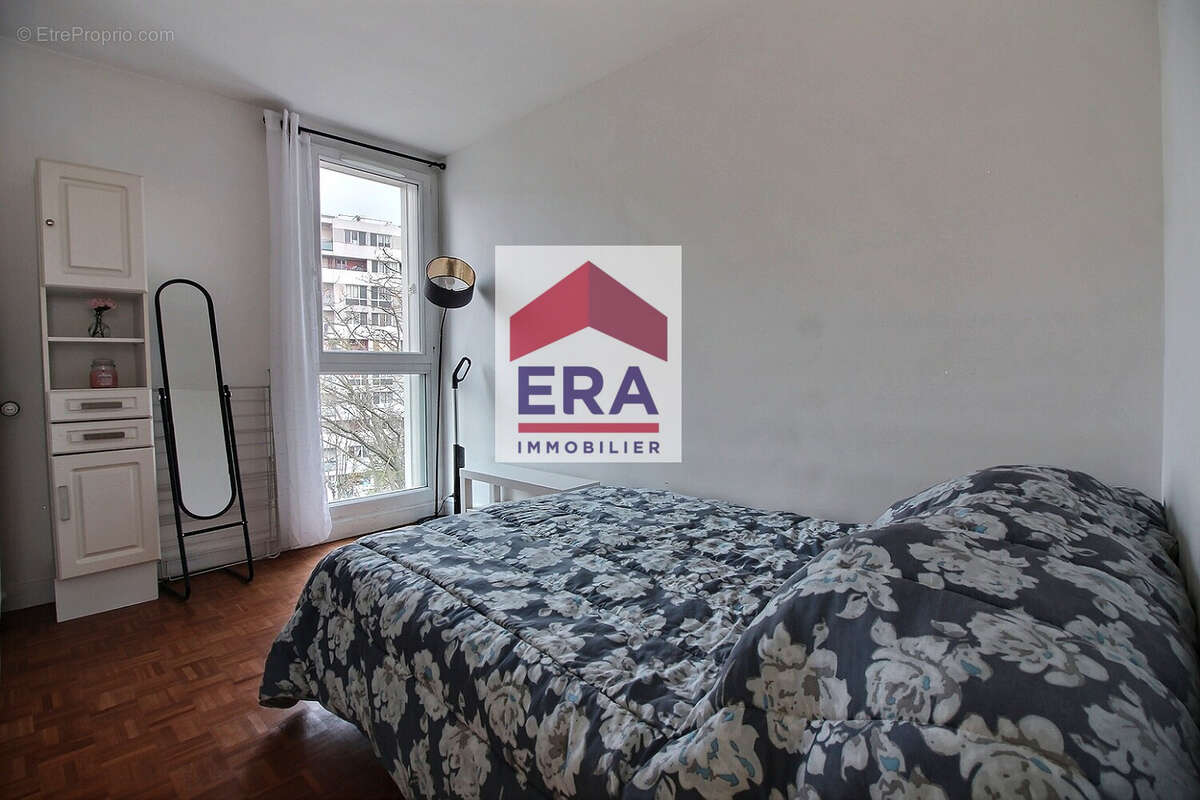 Appartement à VILLENEUVE-LA-GARENNE