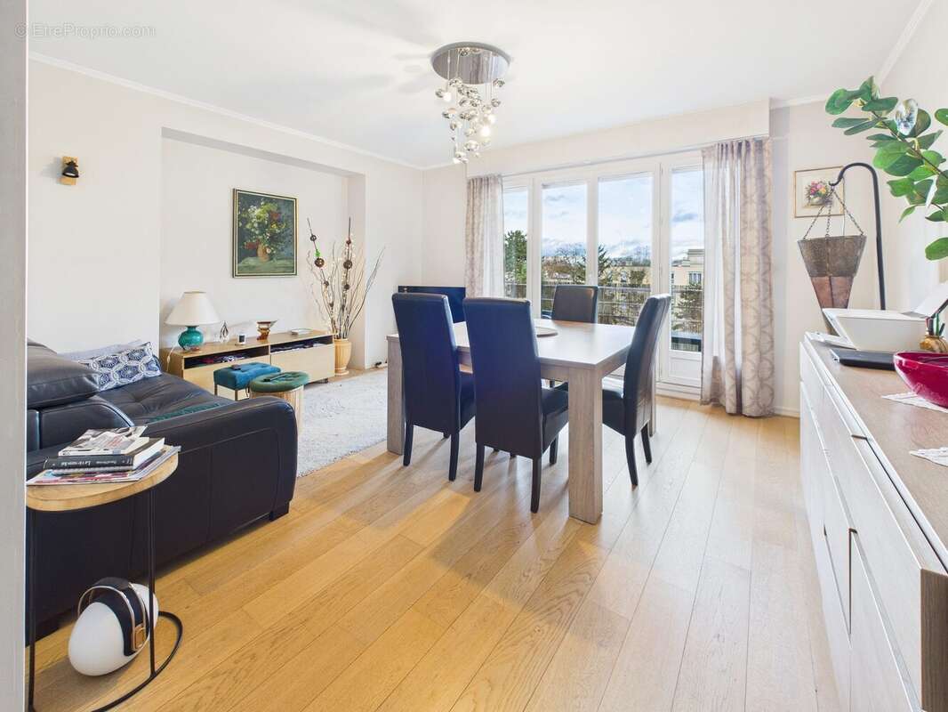 Appartement à BOUGIVAL