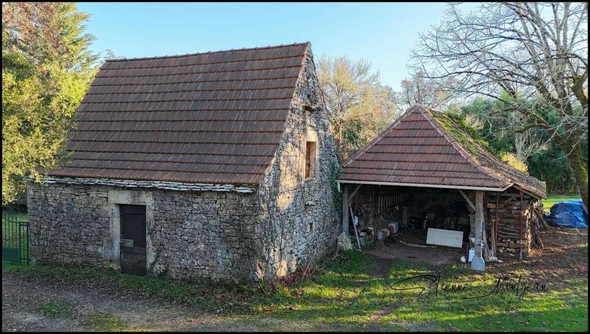 Maison à MONTGESTY