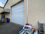 Commerce à SAINT-GENIS-LAVAL