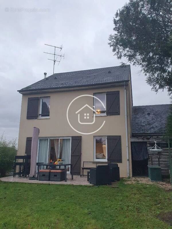 Maison à CROUY-SUR-COSSON