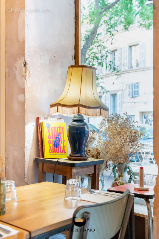 Commerce à MARSEILLE-6E