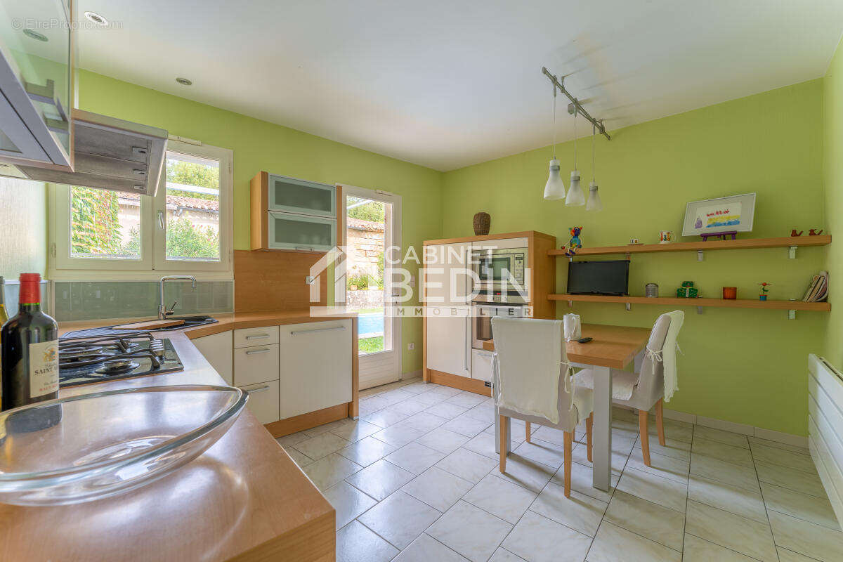 Maison à BLANQUEFORT