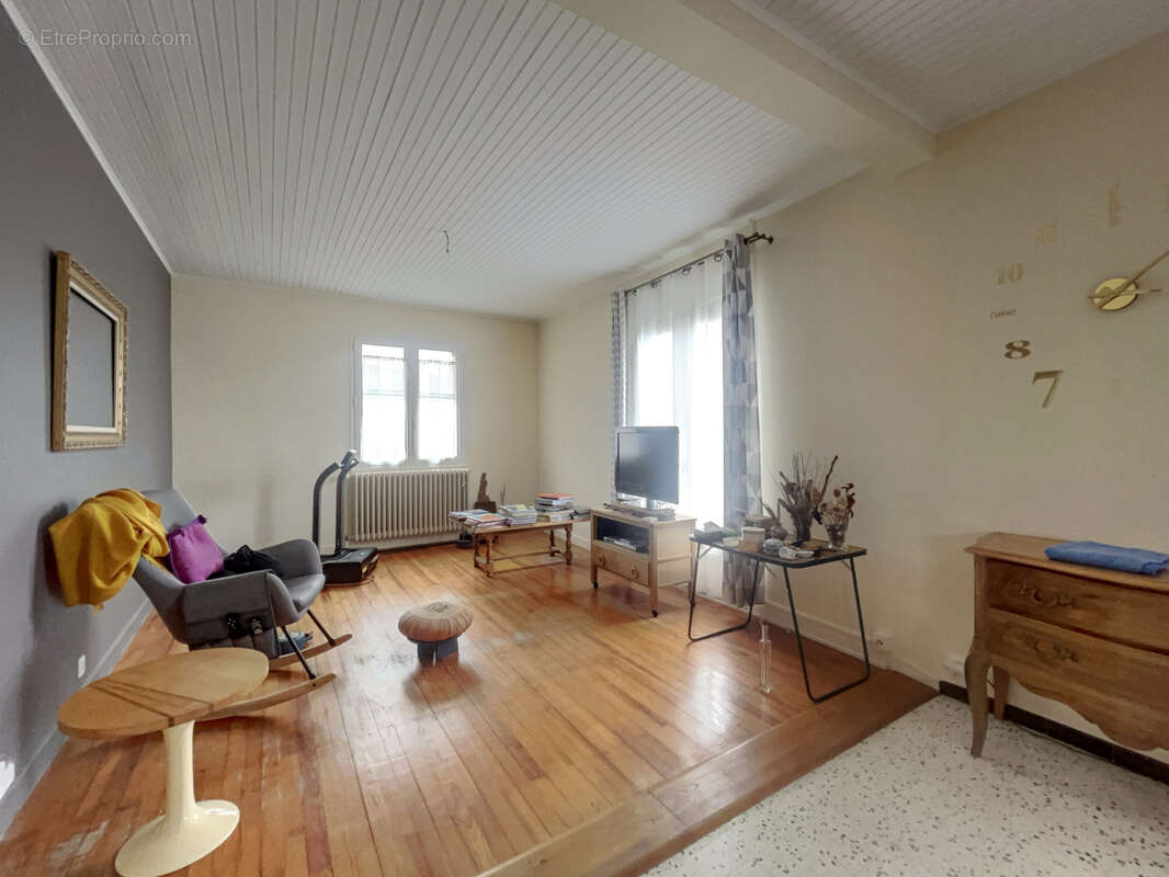 Maison à PLATS