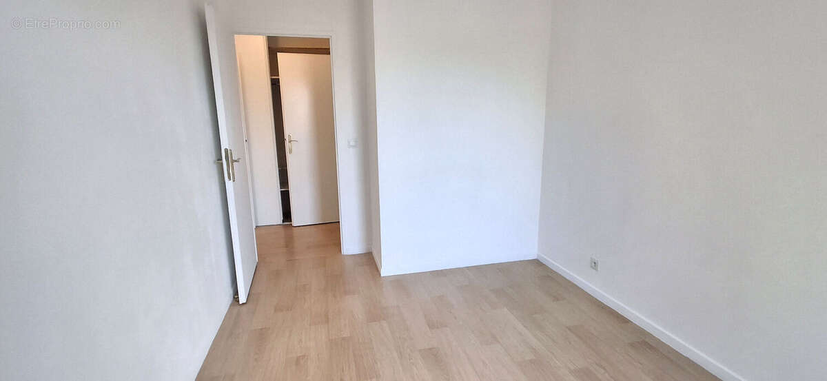 Appartement à VIGNEUX-SUR-SEINE