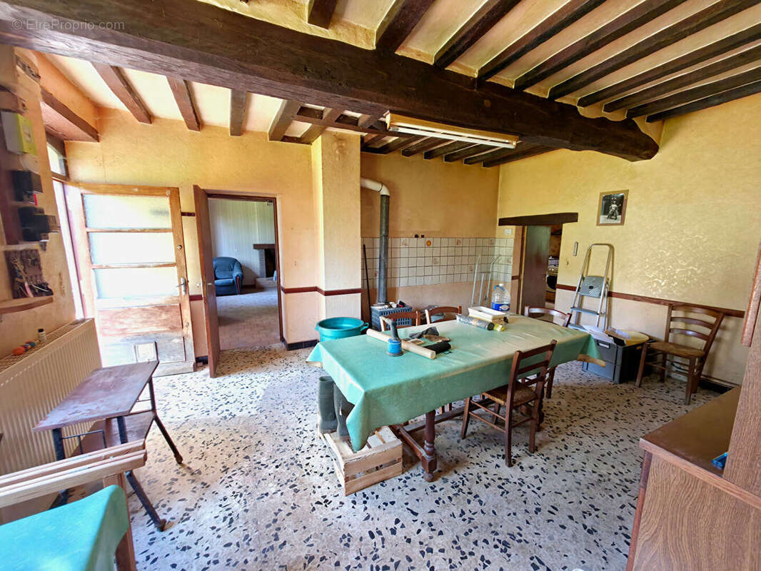 Maison à SAINT-COSME-EN-VAIRAIS