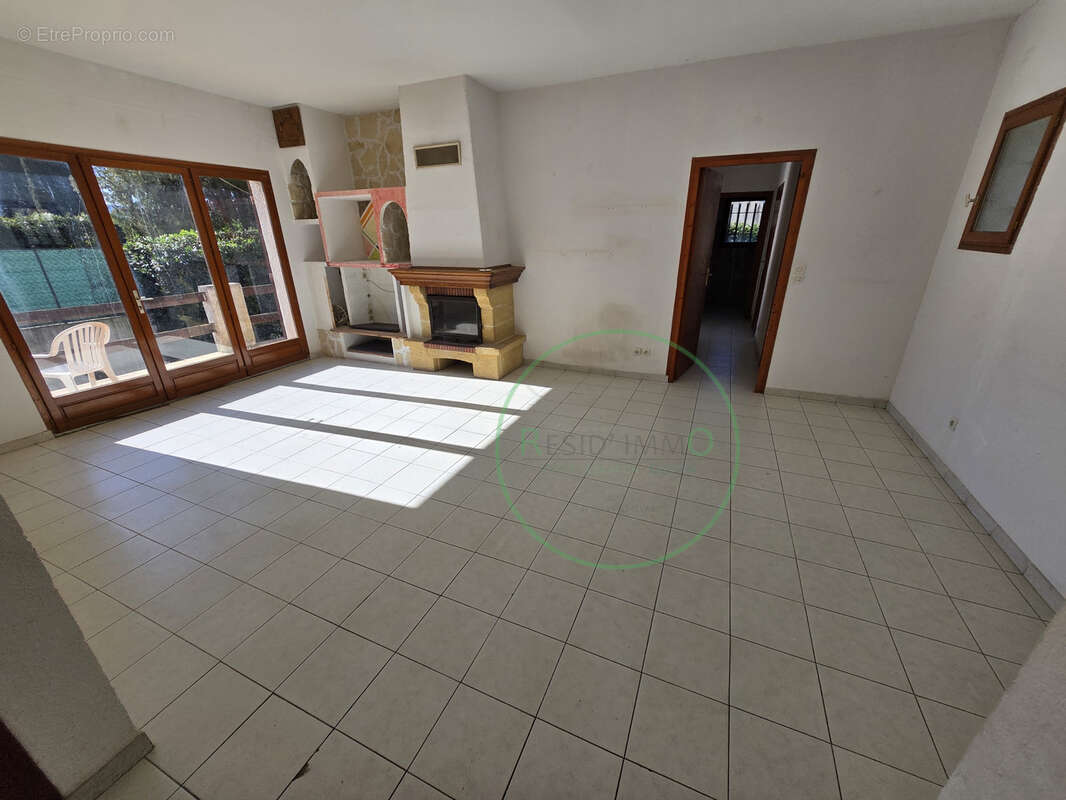 Maison à SAINT-MARTIN-DU-VAR