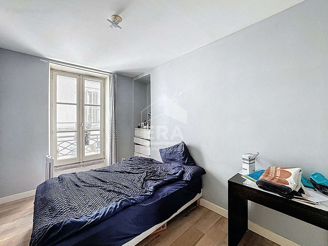 Appartement à MARSEILLE-2E