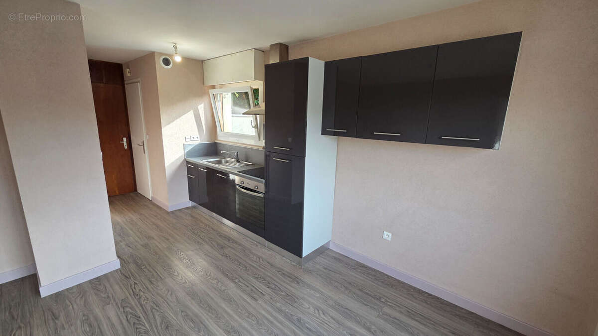 Appartement à BONNE