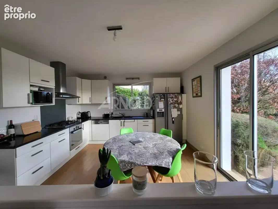 Orvault Bourg - Maison 5 chambres, jardin et vue dégagée - photo 3
