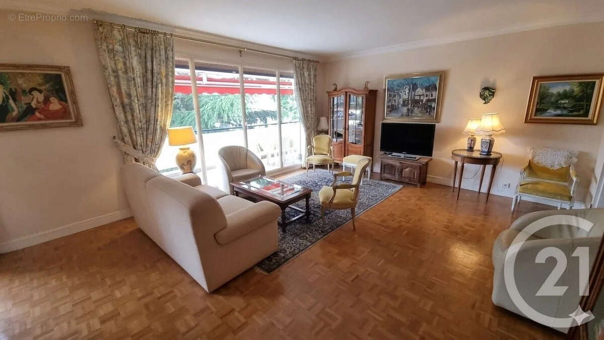 Appartement 97 m² à Saint-Maur-Des-Fosses  - photo 2