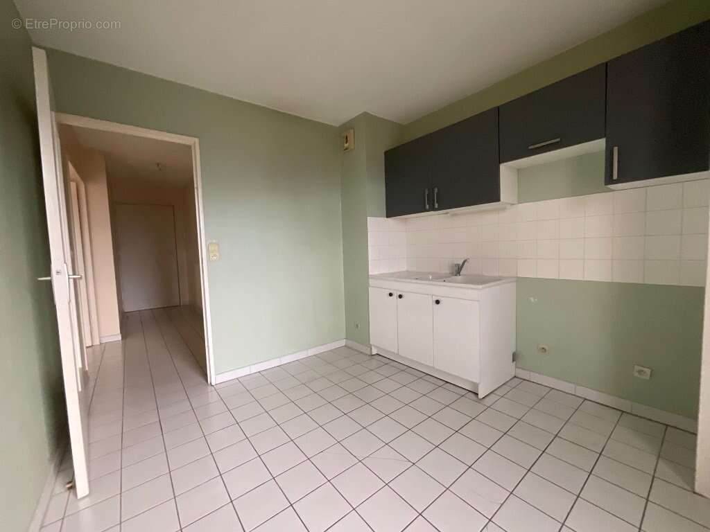 Saint-Just - Appartement T2 dernier étage - photo 5