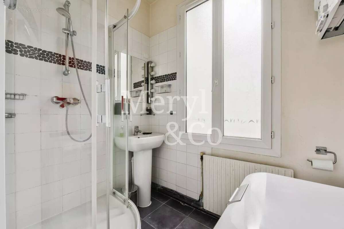 Appartement à PARIS-14E