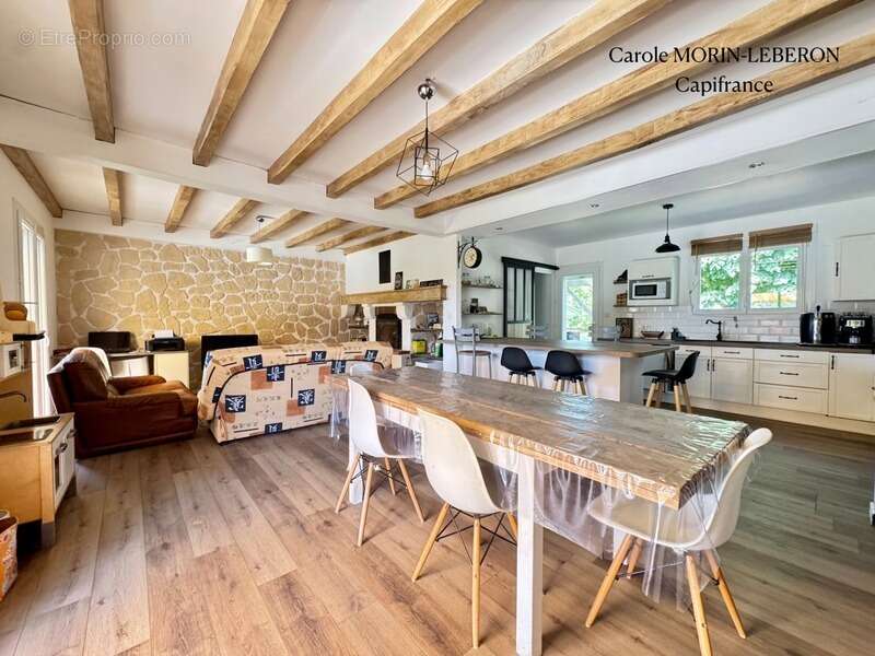 Maison de plain-pied, 4 chambres, double garage et jardin - photo 3