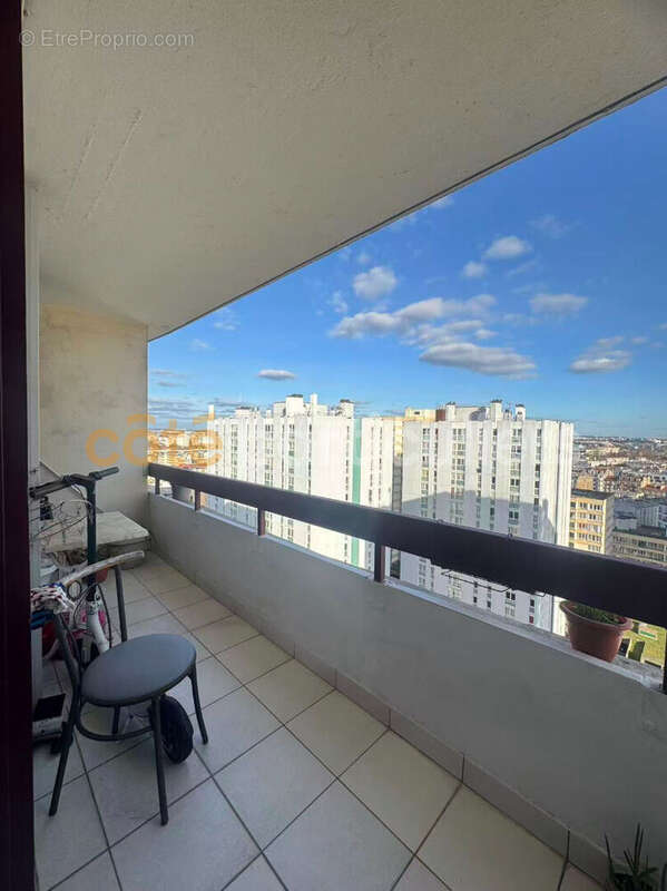 Appartement à AUBERVILLIERS