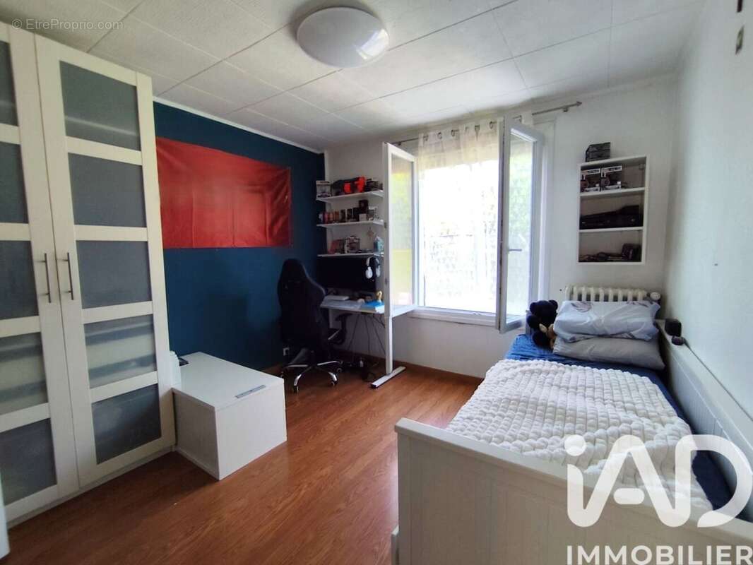 Photo 6