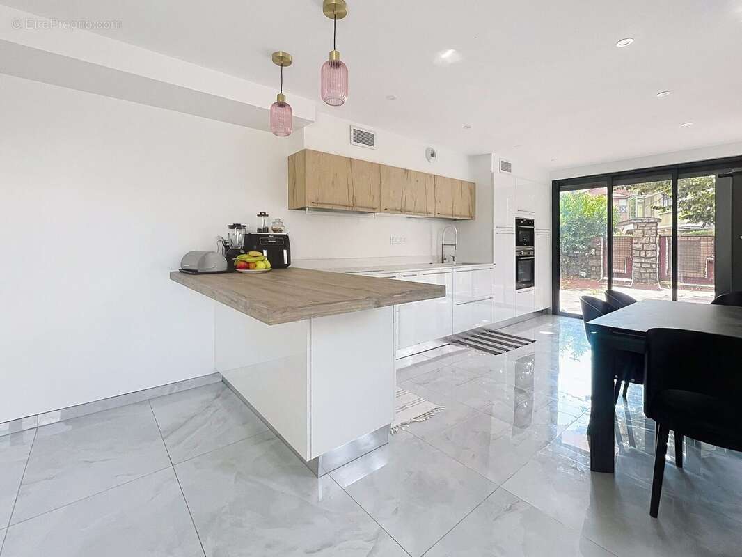 Maison à LE PONT-DE-CLAIX