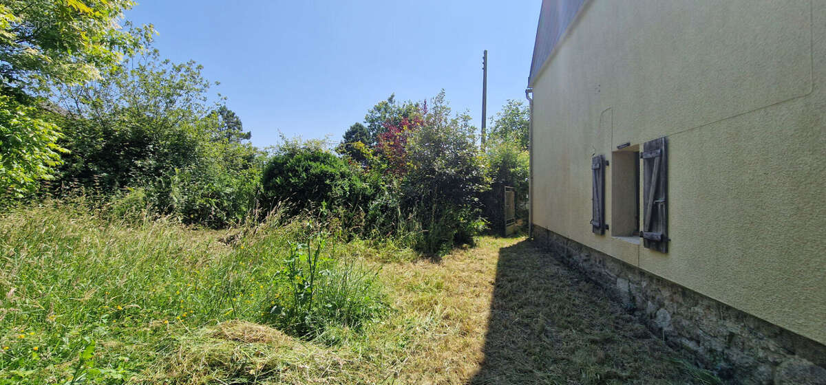 Maison à MENEAC