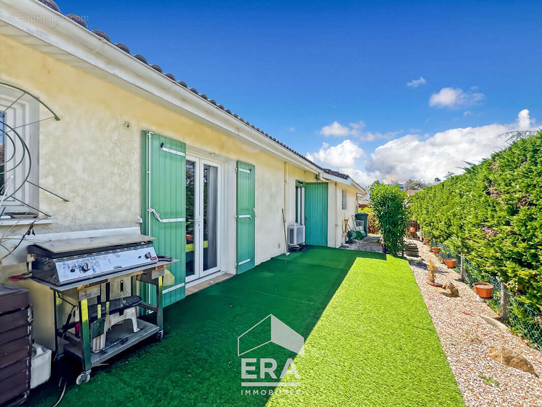 BLANQUEFORT Centre-ville - Maison de 115m² de plain-pied - Garage, jardin, calme - Proche TRAM E - photo 13