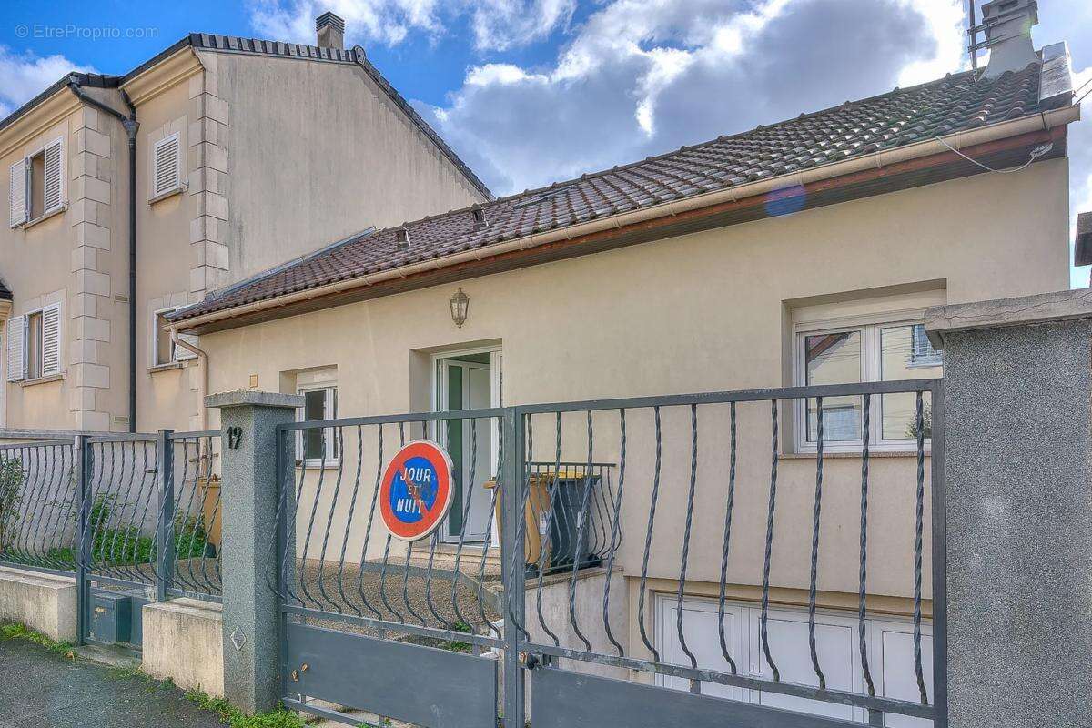 Maison à VITRY-SUR-SEINE