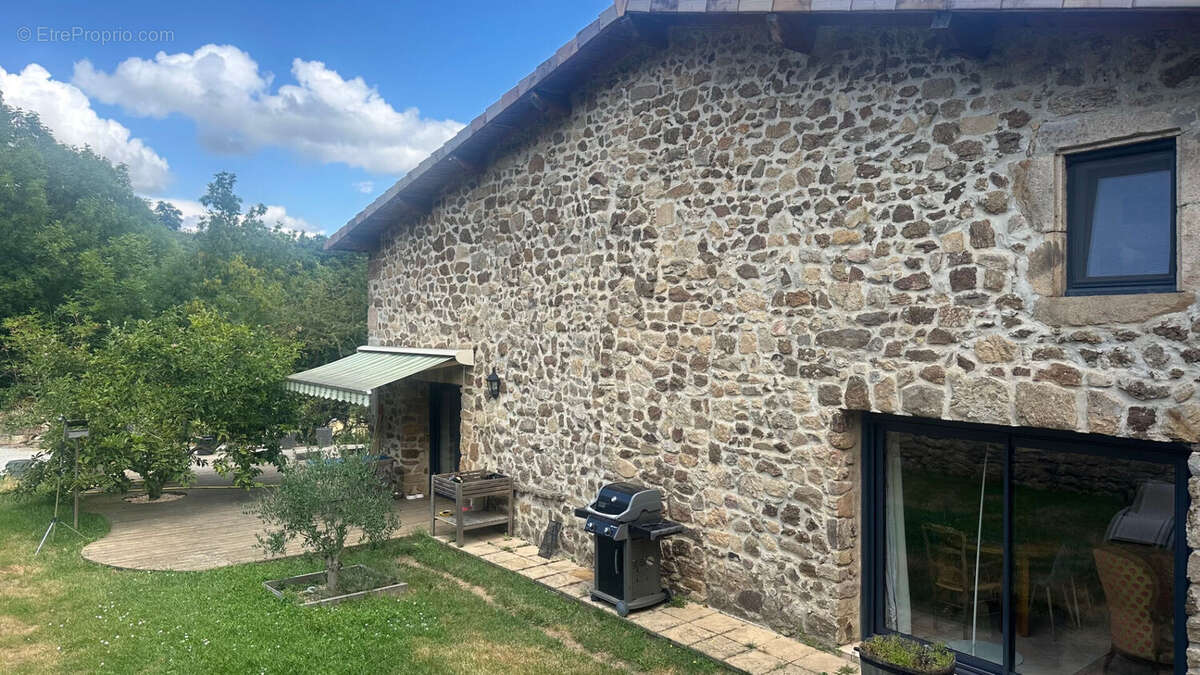 Maison à FELINES