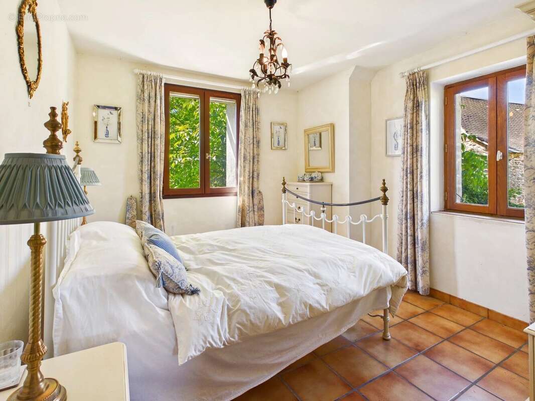 Charmante maison en pierre à proximité de Lescure-Jaoul - photo 4