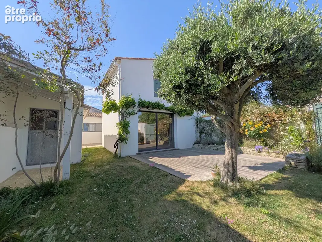 Photo Maison à Ars-En-Re au prix de 698 500€