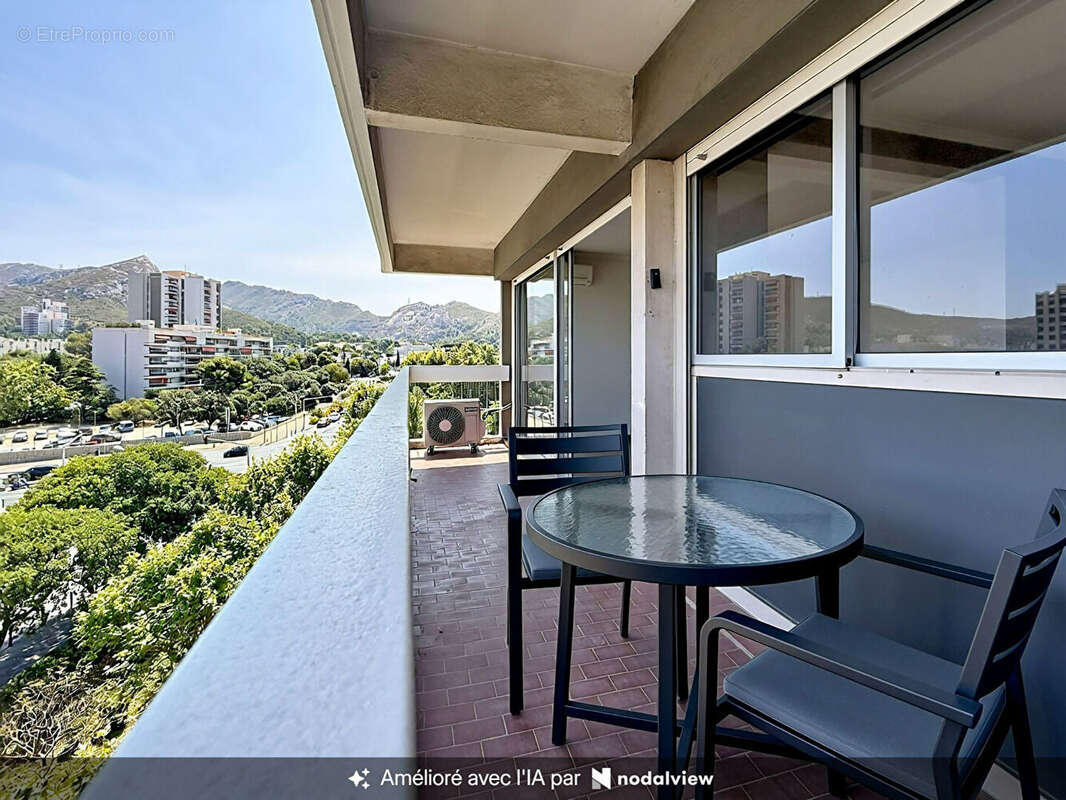 Appartement Marseille 4 pièce(s) 75 m2 SAINT TRONC Résidence le FONTENOY. - photo 6