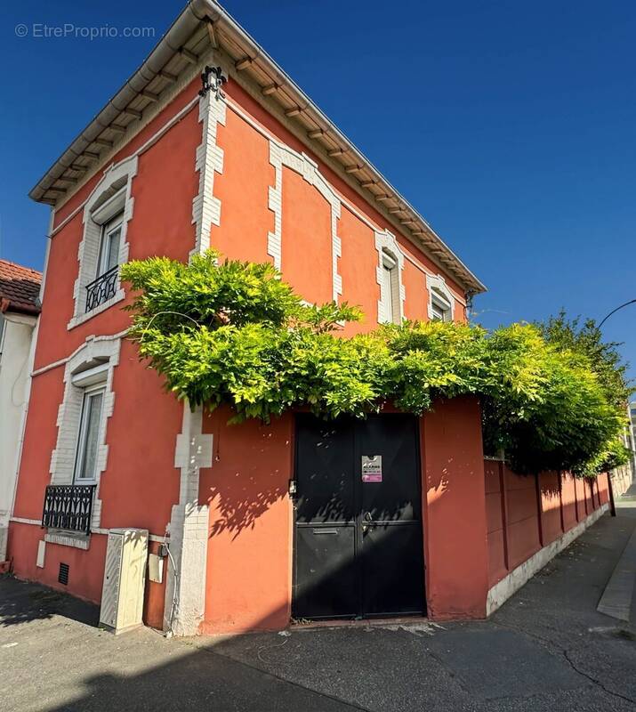 Maison à IVRY-SUR-SEINE