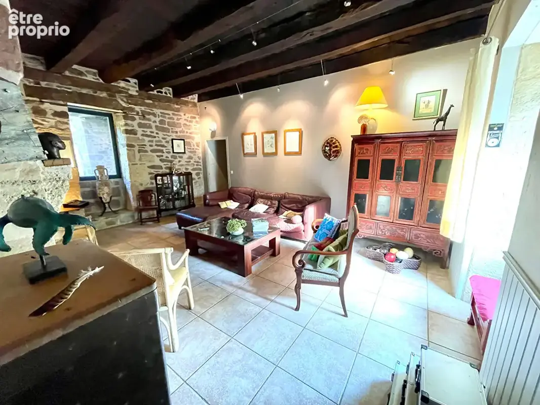 Belle maison en brasier avec dépendances. - photo 4